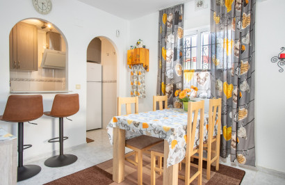 Resale - Apartment / Flat - Torrevieja - Los Frutales