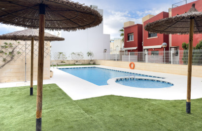 Reventa - Villa Pareada - Torrevieja - Aguas Nuevas