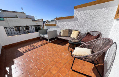 Resale - Town House - Entre Naranjos