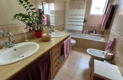 Resale - Semi - Detached Villa - Los Montesinos