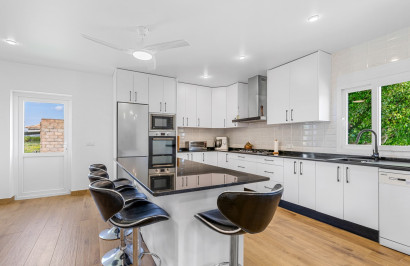 Reventa - Villa independiente - Los Montesinos