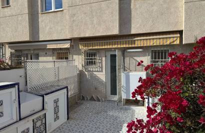 Resale - Town House - La Mata