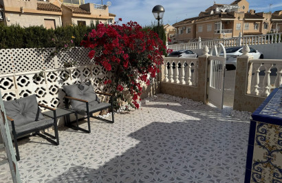 Resale - Town House - La Mata