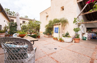 Reventa - Villa Pareada - Los Martinez Del Puerto - Los Martínez del Puerto