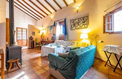 Reventa - Villa Pareada - Los Martinez Del Puerto - Los Martínez del Puerto