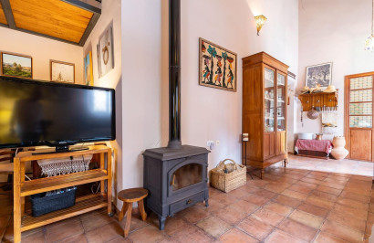 Reventa - Villa Pareada - Los Martinez Del Puerto - Los Martínez del Puerto