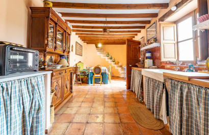 Reventa - Villa Pareada - Los Martinez Del Puerto - Los Martínez del Puerto