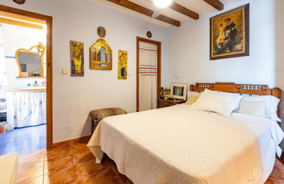 Reventa - Villa Pareada - Los Martinez Del Puerto - Los Martínez del Puerto