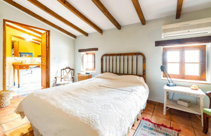 Reventa - Villa Pareada - Los Martinez Del Puerto - Los Martínez del Puerto