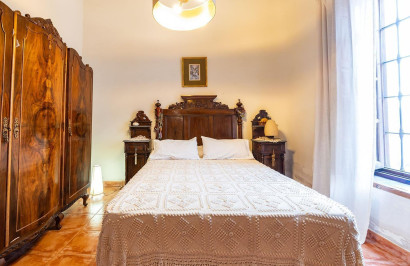 Reventa - Villa Pareada - Los Martinez Del Puerto - Los Martínez del Puerto