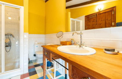 Reventa - Villa Pareada - Los Martinez Del Puerto - Los Martínez del Puerto