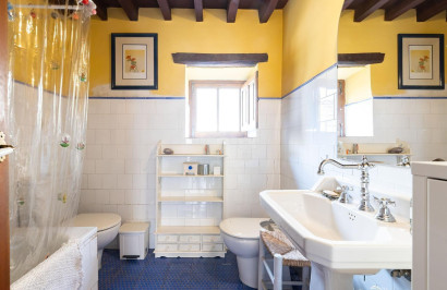 Reventa - Villa Pareada - Los Martinez Del Puerto - Los Martínez del Puerto