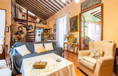 Reventa - Villa Pareada - Los Martinez Del Puerto - Los Martínez del Puerto