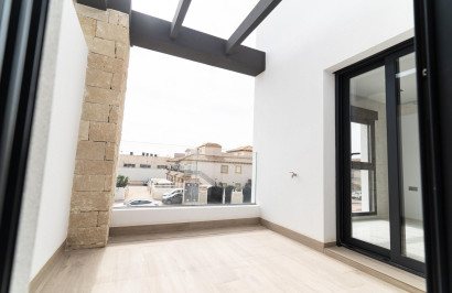 Obra nueva - Villa independiente - Orihuela Costa - Punta Prima