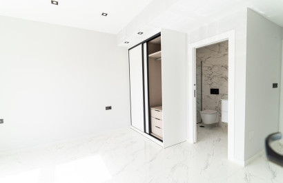 Obra nueva - Villa independiente - Orihuela Costa - Punta Prima