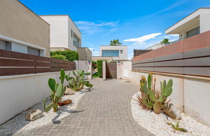 Resale - Detached Villa - Orihuela Costa - Vistabella Golf