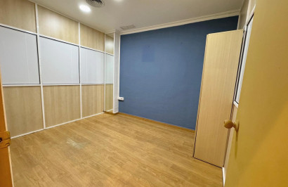 Resale - Commercial Unit - Guardamar del Segura