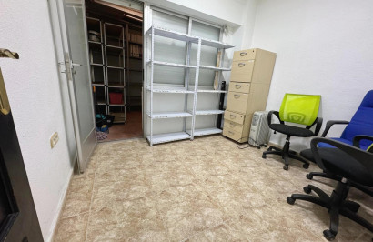 Resale - Commercial Unit - Guardamar del Segura