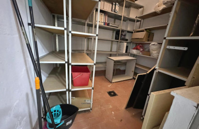 Resale - Commercial Unit - Guardamar del Segura