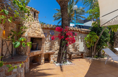 Resale - Detached Villa - Orihuela Costa - Punta Prima