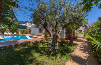 Resale - Detached Villa - Orihuela Costa - Punta Prima