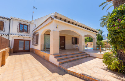 Resale - Detached Villa - Orihuela Costa - Punta Prima