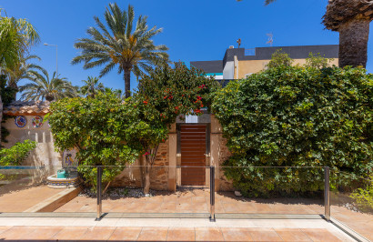 Resale - Detached Villa - Orihuela Costa - Punta Prima