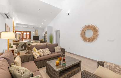 Resale - Detached Villa - Orihuela Costa - Punta Prima