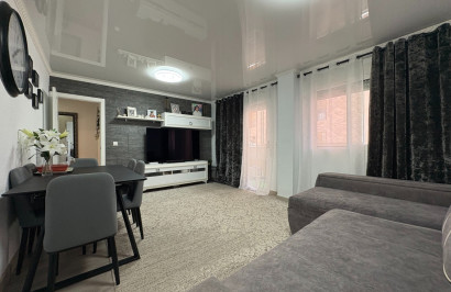 Resale - Apartment / Flat - Torrevieja - Centro