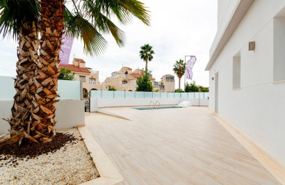 Obra nueva - Villa independiente - Torrevieja - Torretas