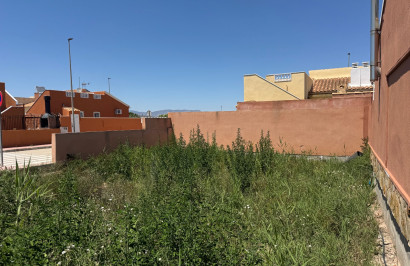 Resale - Plot / Land - Daya Nueva