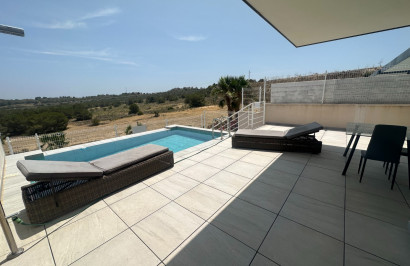 Reventa - Villa independiente - San Miguel de Salinas - San Miguel Salinas