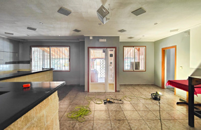 Resale - Apartment / Flat - Torrevieja - torrevieja