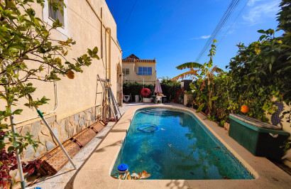 Reventa - Casa de Pueblo - San Miguel de Salinas